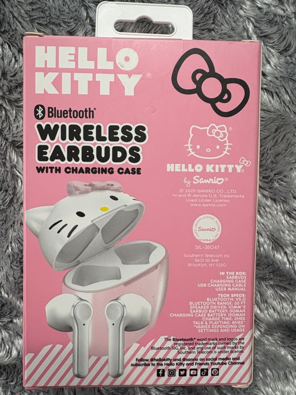 Hello Kitty Earbuds - Picture 4 of 11